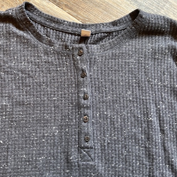 NWT Old Navy Shirt - Picture 3 of 5